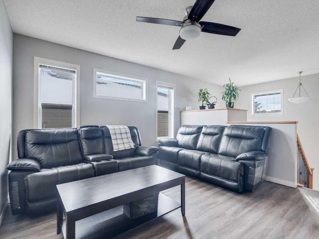 221 Ranch Ridge Crt, Home with 4 bedrooms, 3 bathrooms and 4 parking in Strathmore AB | Image 6