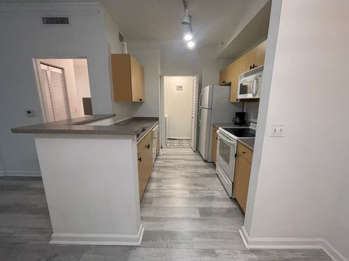 109a-1919 Van Buren St, Hollywood, FL, 33020-7812 | Card Image