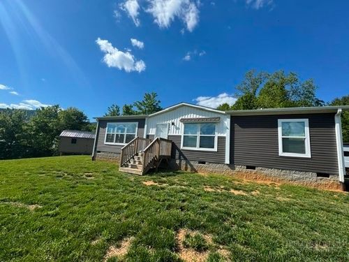 179 Wallace Ln, Jefferson, NC, 28640-9613 | Card Image