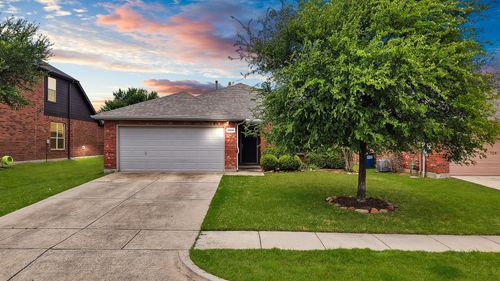 2805 Enchanted Eve Dr, Little Elm, TX, 75068-7811 | Card Image