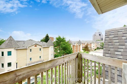 703-28 Rosebank Dr, Scarborough, ON, M1B5Z1 | Card Image