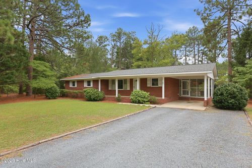 285 Mcdairmid Rd, Pinehurst, NC, 28374-7917 | Card Image