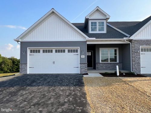 380 Ridgefield Dr, ELIZABETHTOWN, PA, 17022 | Card Image