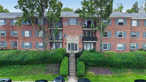 c-1070 Chatham Park Dr, Pittsburgh, PA, 15216-1051 | Card Image