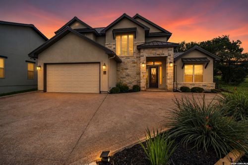 511 Elm Trl, New Braunfels, TX, 78130 | Card Image
