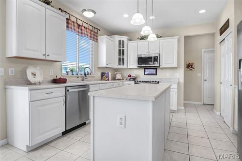 2061 Avalon Mist Cir, Dardenne Prairie, MO, 63368-7337 | Card Image