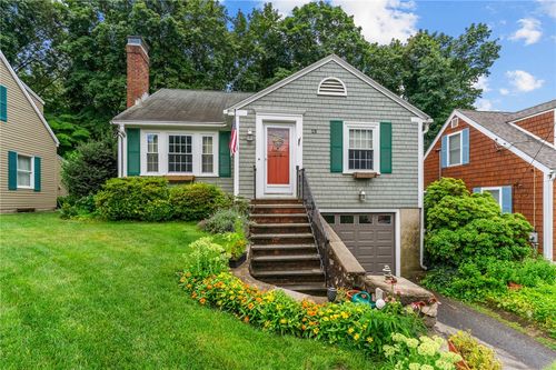 13 Welcome Rd, Smithfield, RI, 02917-4113 | Card Image
