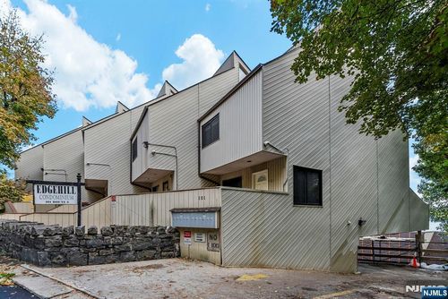 101 State Rt 5, Edgewater, NJ, 07020-1350 | Card Image