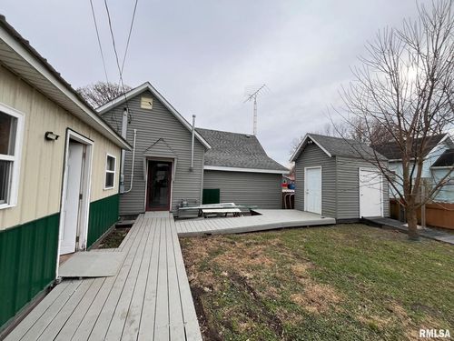 109 S 5th St, Elkville, IL, 62932-1036 | Card Image