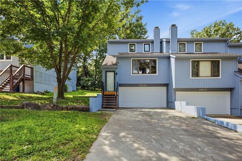 10129 Steele Rd, Edwardsville, KS, 66111-3556 | Card Image