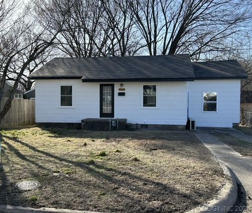 1611 Claremore Avenue, Pawhuska, OK, 74056 | Card Image