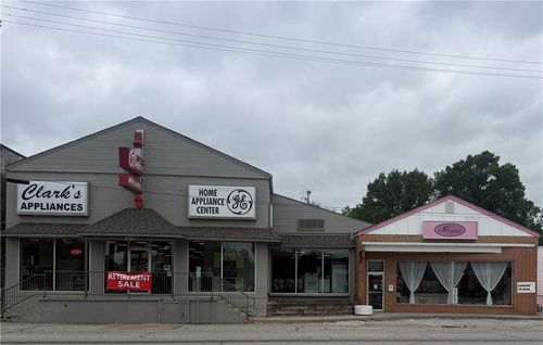 9711 E 63rd St, Raytown, MO, 64133-5003 | Card Image