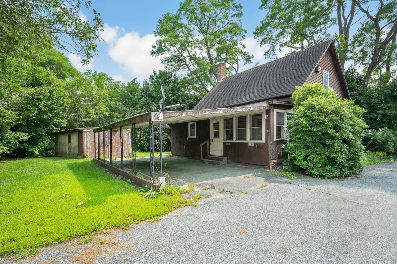 Fern St, Claremont, NH 03743