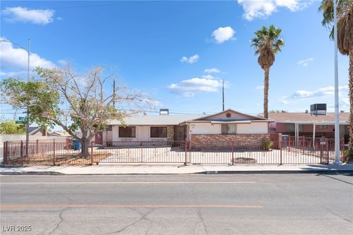 1120 Saylor Way, Las Vegas, NV, 89108-1532 | Card Image