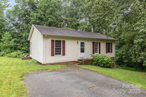 410 E Lee Ave, Bessemer City, NC, 28016-2141 | Card Image