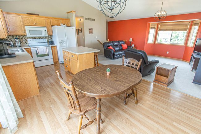 1017 2 Nd Ave Se, House other with 3 bedrooms, 2 bathrooms and null parking in Freeport MN | Image 5