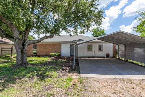 10 Parkland St, Bridge City, TX, 77611-3110 | Card Image
