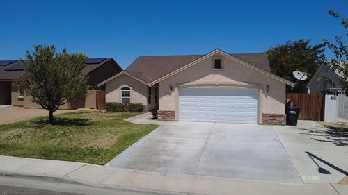 412 Christopher Ct, Ridgecrest, CA, 93555-6009 | Card Image