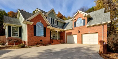 2600 Brown Ridge Ln, Hixson, TN, 37343-1879 | Card Image