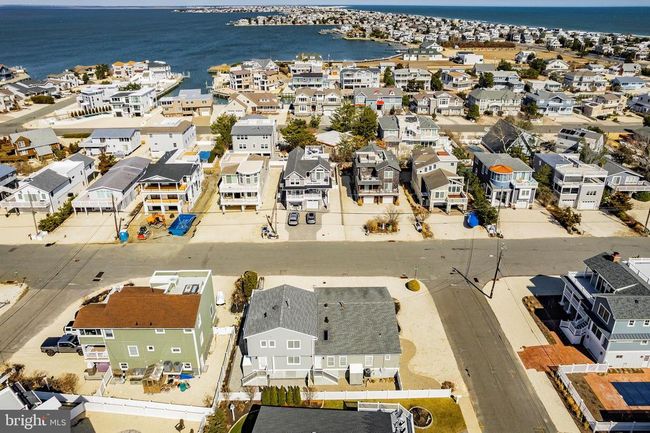 10 W Essex Ave, Home with 3 bedrooms, 3 bathrooms and null parking in Harvey Cedars NJ | Image 46