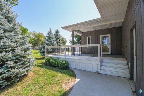 218 Douglas Blvd Boulevard, Baltic, SD, 57003 | Card Image