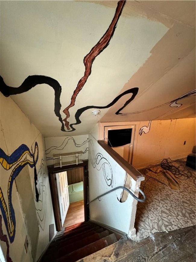 1043 Irwin St, House other with 3 bedrooms, 2 bathrooms and null parking in Aliquippa PA | Image 17