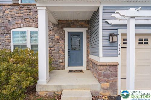 2584 Raya Way, Easton, PA, 18045-5687 | Card Image