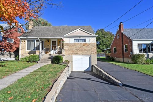 3644 Summerdale Ln, Cincinnati, OH, 45248-3129 | Card Image