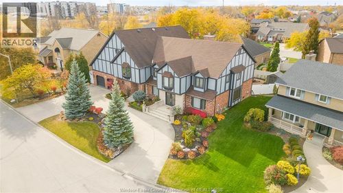 507 Birkdale Crt, Tecumseh, ON, N8N4B3 | Card Image