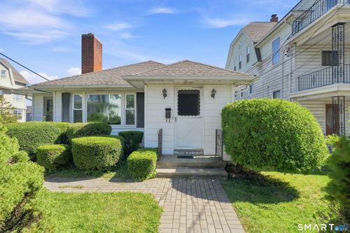 631 Highland Ave, Waterbury, CT, 06708-3749 | Card Image