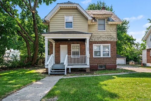 680 N Perry St, Pontiac, MI, 48342-1560 | Card Image