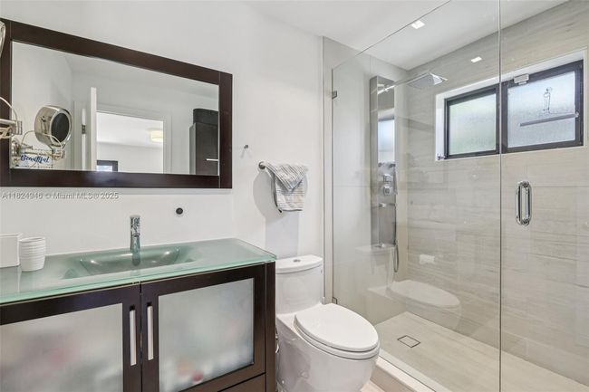 441 Sw 27 Th Rd, House other with 4 bedrooms, 4 bathrooms and null parking in Miami FL | Image 20