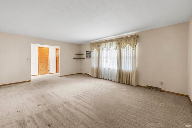 1489 W 47 Th St, House other with 3 bedrooms, 2 bathrooms and null parking in Jasper IN | Image 11
