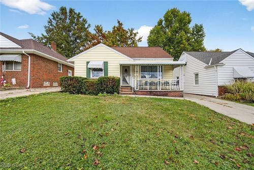 11611 Fordham Rd, Garfield Heights, OH, 44125-3537 | Card Image