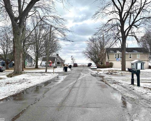 50759 Holt St, New Baltimore, MI, 48047-1672 | Card Image