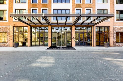 unit-1332-100 Garvies Point Rd, Glen Cove, NY, 11542-5007 | Card Image