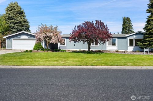 1435 E 4th St, Deer Park, WA, 99006-9016 | Card Image
