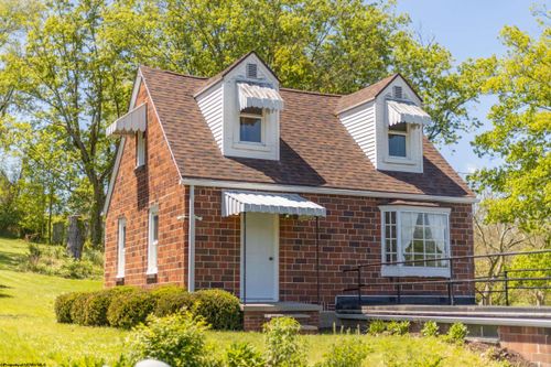 60 Bassel Addition Rd, Clarksburg, WV, 26301-7463 | Card Image