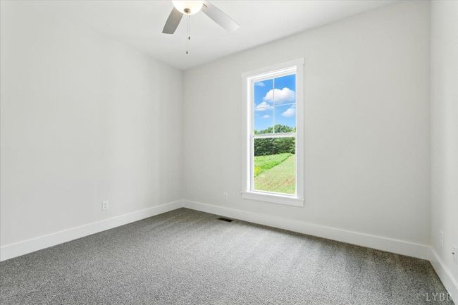 8666 Hat Creek Rd, House other with 3 bedrooms, 2 bathrooms and null parking in Brookneal VA | Image 16