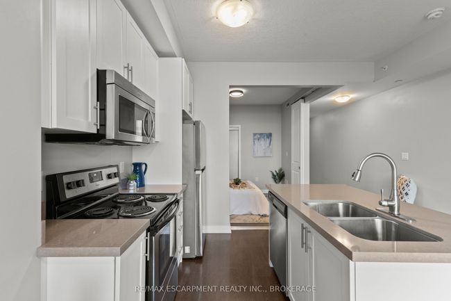 230 - 35 Southshore Cres, Condo with 1 bedrooms, 1 bathrooms and 1 parking in Stoney Creek ON | Image 5