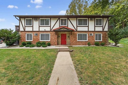 18 S Wickham Ct, Madison, WI, 53711-3989 | Card Image