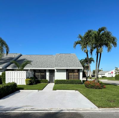 12305 Country Greens Boulevard, Home with 2 bedrooms, 2 bathrooms and null parking in Boynton Beach FL | Image 2