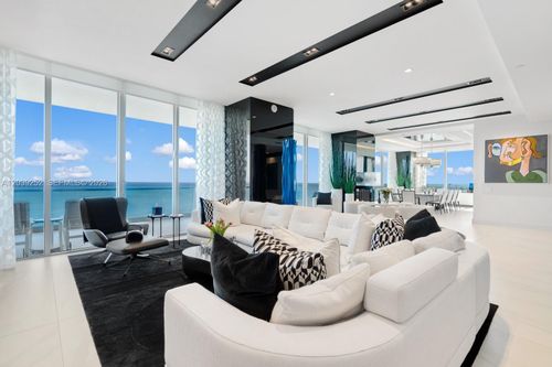 2304-18501 Collins Ave, Sunny Isles Beach, FL, 33160-3768 | Card Image
