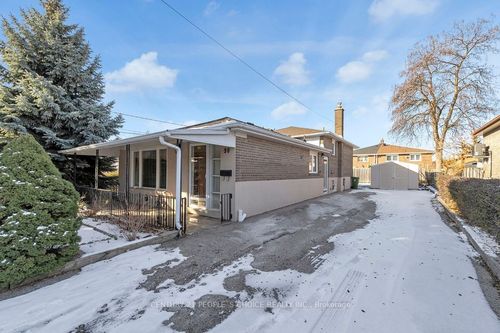 90 Goldsboro Rd, North York, ON, M9L1A8 | Card Image