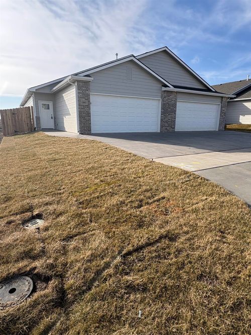 12821 E Blake St, Wichita, KS, 67230-5601 | Card Image