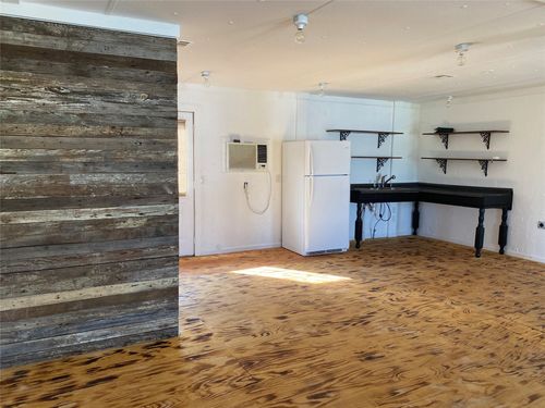 397 Highway 22, Clifton, TX, 76634-3358 | Card Image