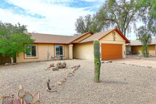 7015 W Ocotillo Rd, Glendale, AZ, 85303-3122 | Card Image