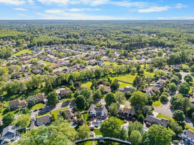 21 Homestead Cir, House other with 5 bedrooms, 4 bathrooms and null parking in Marlboro NJ | Image 80