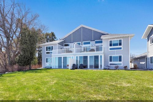 2622 Lake Street, Algoma, WI, 54201 | Card Image