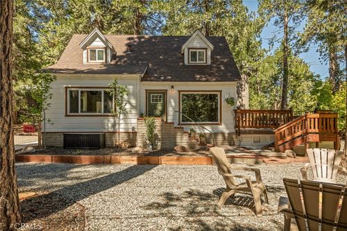 27689 Rim Of The World Dr, Lake Arrowhead, CA, 92352 | Card Image